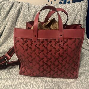 Coach Field Tote 40 with Horse and Carriage